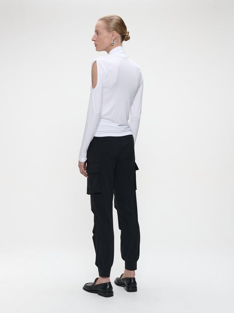 Top P TS01 | White